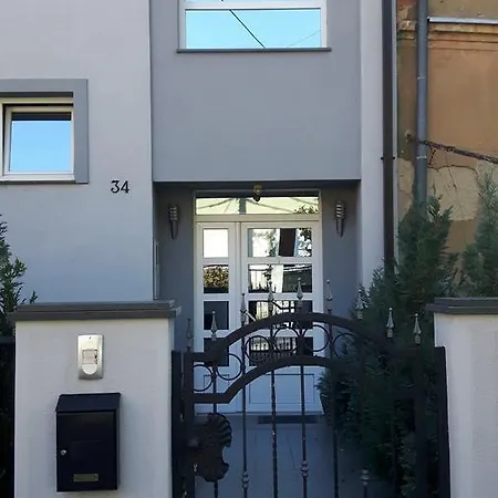 Apartments Battistutti - Free Private Parking Zagreb Exterior photo