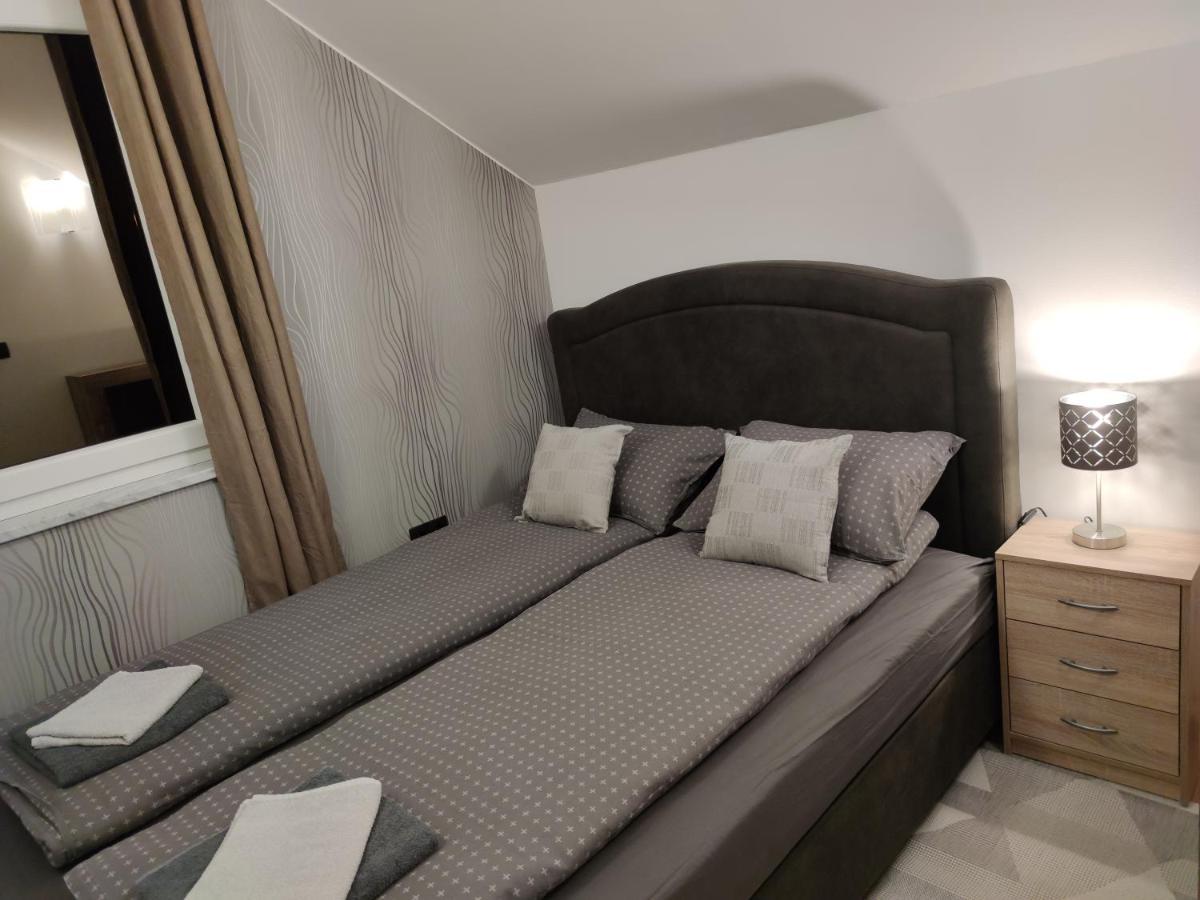 Battistutti - Free Private Parking Apartment *