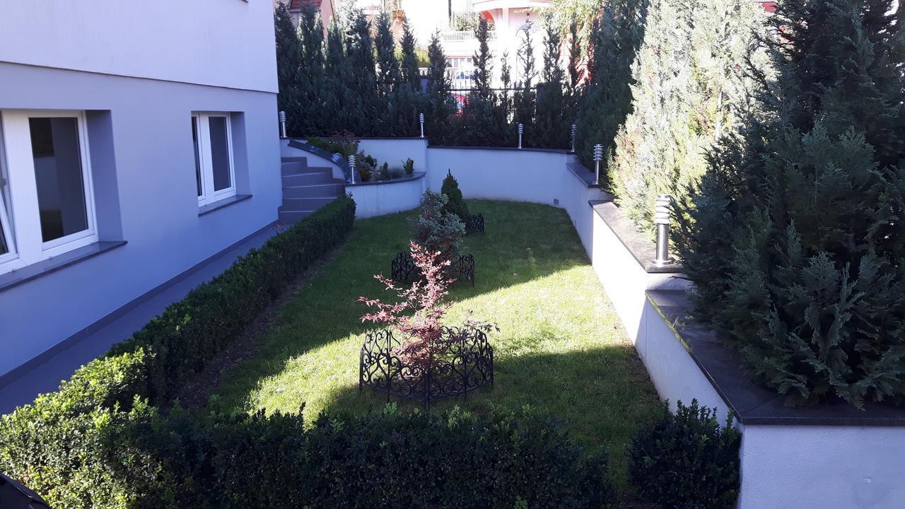 Battistutti - Free Private Parking